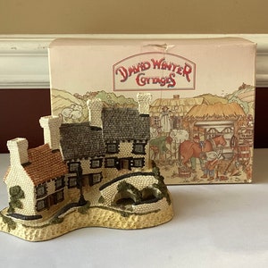 VTG David Winter Cottages “Miners Row”, 6 1/4” L, 1987, With Original Box