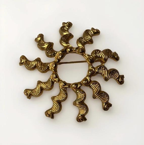VTG Alva Museum Replica Celtic Celestial Sun Fashion Brooch, Gold
