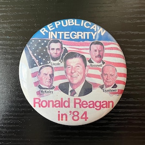 VTG “Republican Integrity” Reagan ’84 Pin – GOP Presidents Campaign Button USA