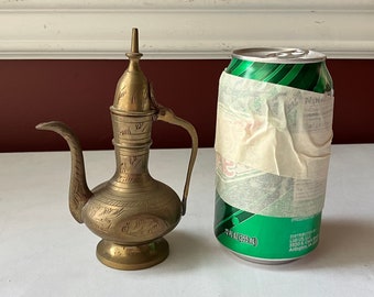 【送料無料】 Vintage Small Decorative Turkish Brass Coffee Pot Figurine 工芸品
