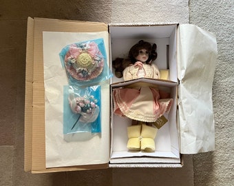 Rare VTG Franklin Heirloom Dolls Porcelain Doll in Original in Box, 16" T