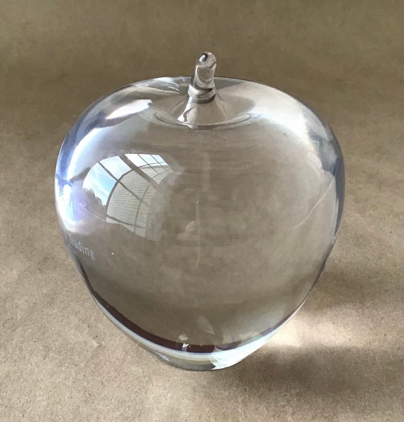 Vintage Tiffany & Co. Glass Apple Paperweight, Engraved - Etsy 日本