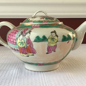 Antique 19th Century Chinese Rose Medallion Porcelain Tea Pot, No Maker’s Mark