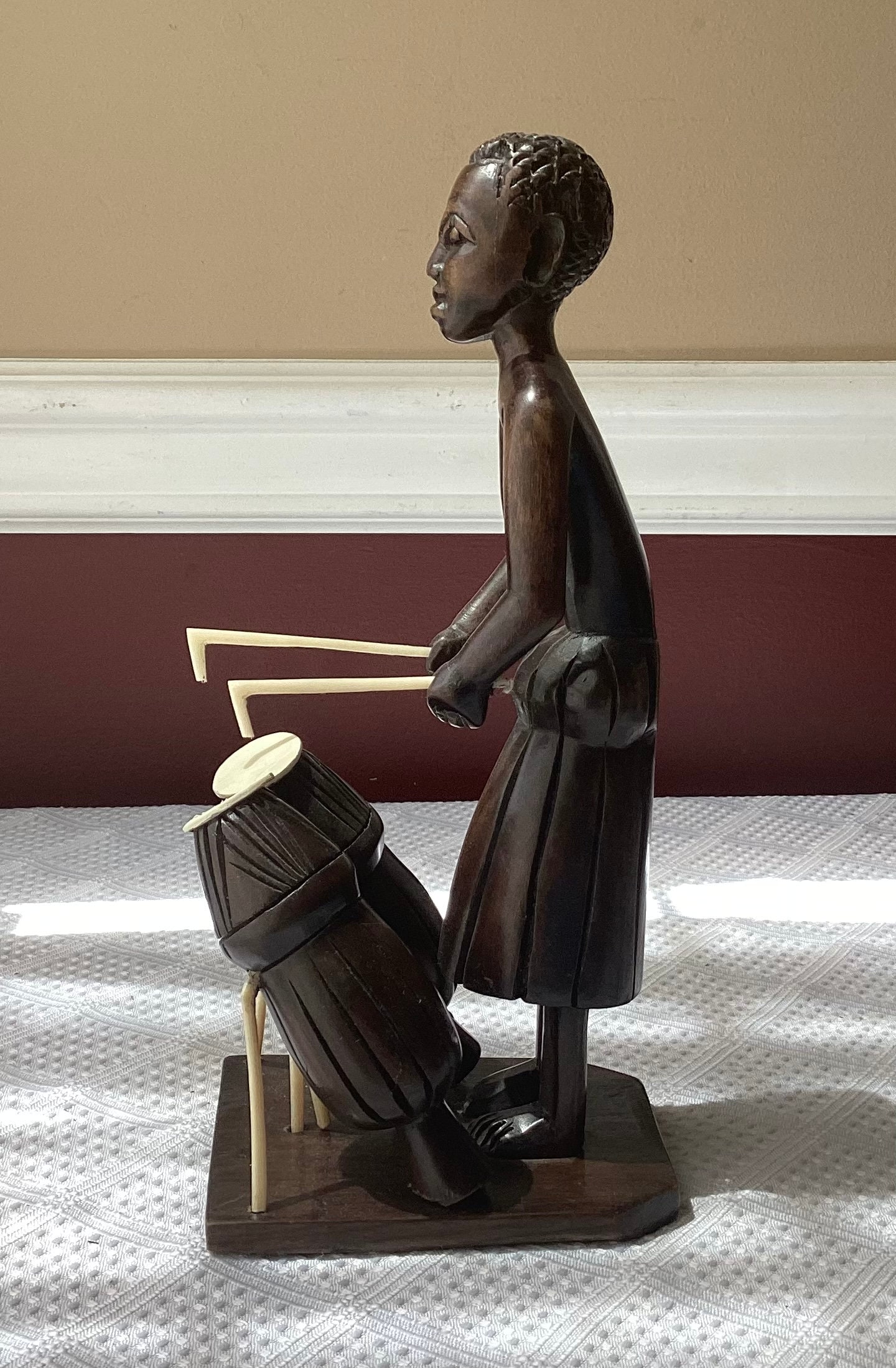 ヴィンテージアフリカ彫刻楽器を吹く人たちアンティーク