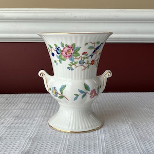Vintage Aynsley “Pembroke” Fine English Bone China Vase, England