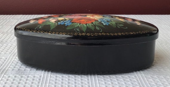 Vintage Russian Lacquer Oval Trinket Box, 1 3/4” … - image 5