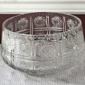Large And Heavy Vintage Crystal Centerpiece Bowl, 9 1/2” W, 9 3/4 Pounds