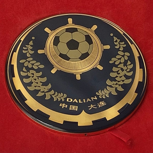 VTG Chinese Dalian Soccer Medal / Pin In Box, 4 1/4 "W., 1,5 + Pond