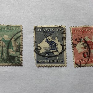 Lot of 3 Australia Kangaroo Stamps 1913, 1 Schilling, 2 Pence 1/2 Penny & 1 d.