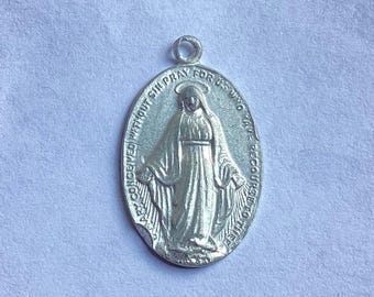 VTG Silver Tone Blessed Virgin Mary /Catholic Medal Pendant/ Catholic Jewelry