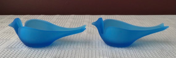 Pair Of Translucent Frosted Bird-Shape Trinket Di… - image 4