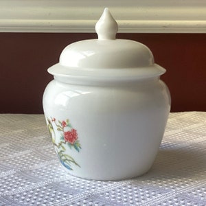 Vintage Avon Dynasty Perfumed Candle Holder, Bird-design, Milk Glass Candle Holder, in Box image 4