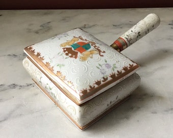 Antique Edme Samson French porcelain armorial box (w/ coat of arms) W/ Cover & Handle, France