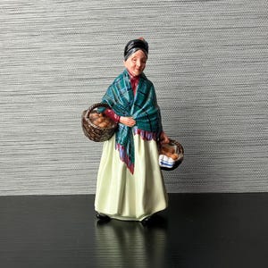 VTG 1951 Royal Dalton Porcelain Figurine, &quot;The Orange Lady&quot;, 8 1/8&quot; T, England