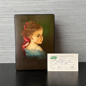 Vintage Russian Hand Painted Lacquer Box, Portrait Of Girl, Fedoskino Miniature