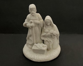 VTG Miniature White Nativity – 3.75" Ceramic Holy Family Scene/ Religious Decor