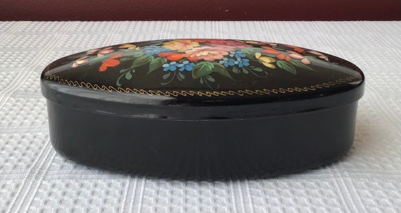 Vintage Russian Lacquer Oval Trinket Box, 1 3/4” … - image 1