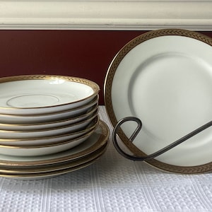 Vintage 10-piece Royal Bayreuth Bavaria Porcelain Plates (4) & Saucers (6)