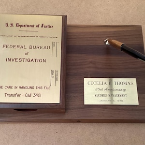 VTG 1978 Department Of Justice FBI 30th Years Of Service Recognition Desk Set