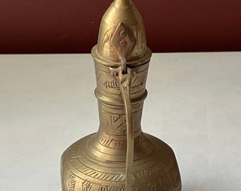 谷口　花瓶　骨董品　アンティーク　(A2) Vintage Small Decorative Turkish Brass Coffee Pot Figurine