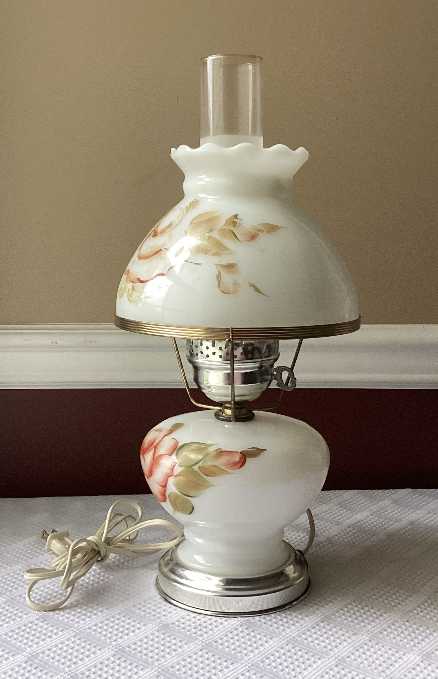 Vintage Milk Glass Parlor Lamp (working), 17 1/4” Tall - Etsy