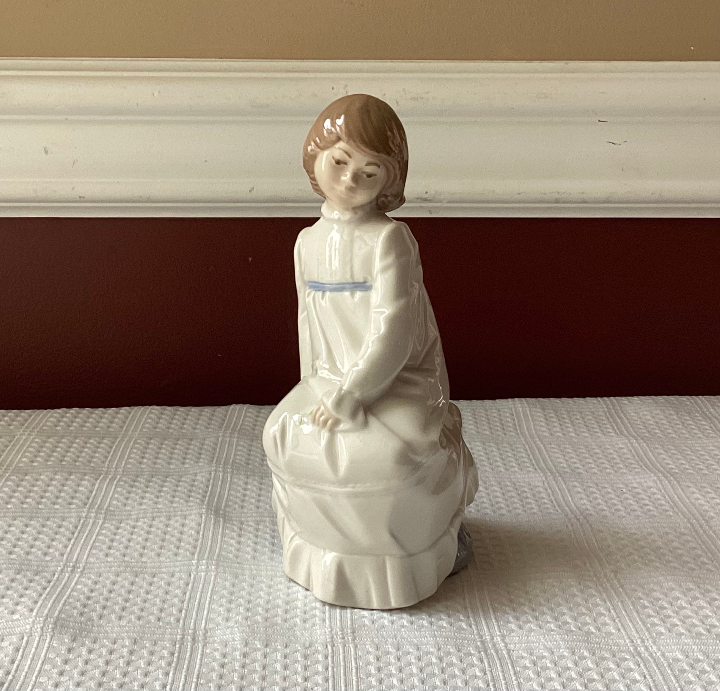 VTG Nadal Collection Porcelain Figurine, Enrique G. Nadal, (condition), 6" T