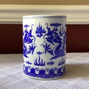 Antique/VTG Chinese Porcelain Brush Pot, Chinese Dragon Pot/ Vase, Qianlong Mark