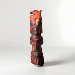 Vintage Wooden Totem, 13&quot; Tall