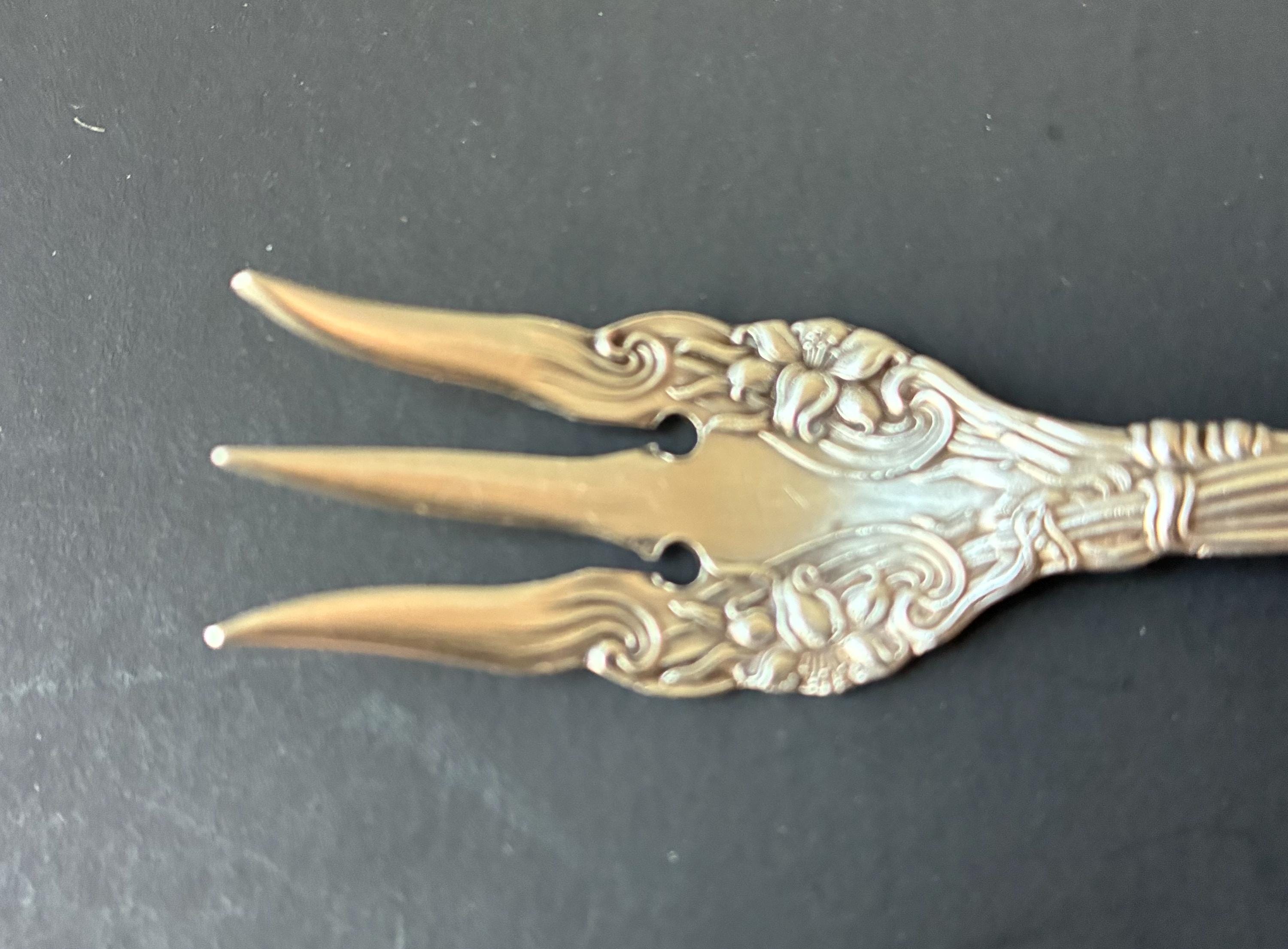 Whiting Lily - Etsy
