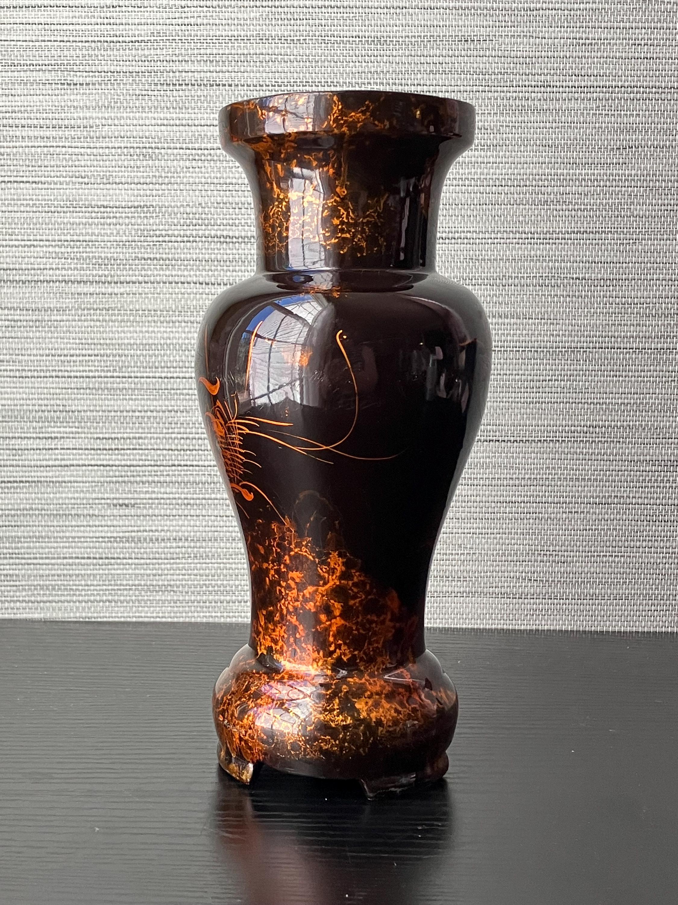 アンティーク風ドラ　アジア Vintage Asian Black Lacquer Vase W/ Red-yellow Bird Motif, 7.75” W