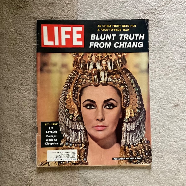 VTG Life Magazine Oct 6, 1961 - Liz Taylor As Cleopatra/ Blunt Truth From Chiang