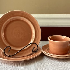 VTG 5-piece Metlox Colorstax Pottery Plates, Cup & Saucers, Orange Color, USA