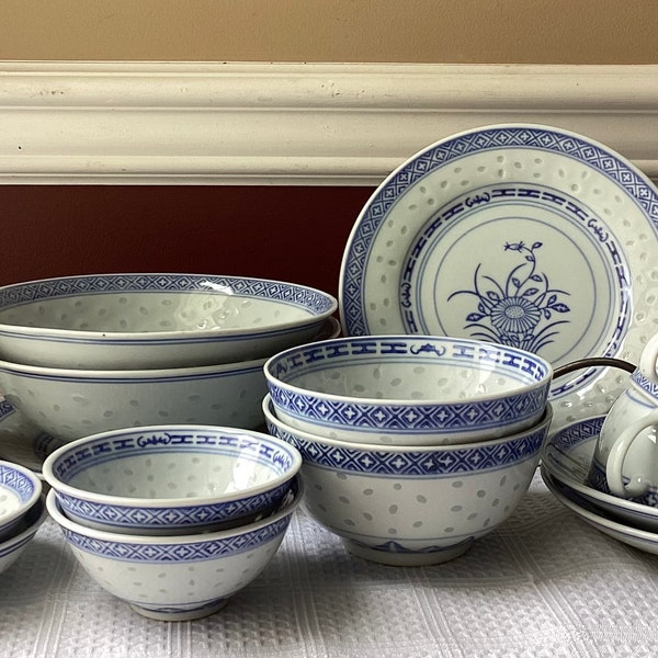 Set of 14-piece Vintage Chinese Porcelain Rice Eye/ Rice Grain Dinner Service For 2 (#6)