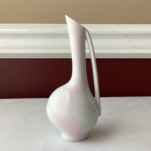 VTG Singer Limoges France Porcelain Bud Vase/Pitcher, Pastel Pink & White, 6&quot; T.