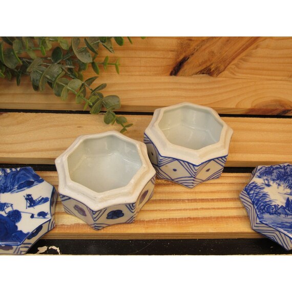 Vintage Hand Painted Chinoiserie Blue and White T… - image 6