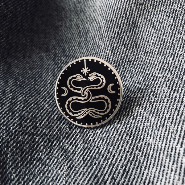 Hermetic Snakes Ornament Pin/ Yin Yang Pin/ Stars and Crow/ Hard Enamel Pin with Snakes/ Symbolic Pin/ Schlangen Pin