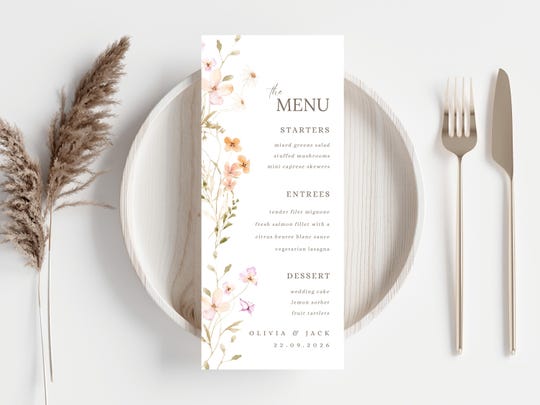 Wildflower Wedding Menu Place Card: Minimalist Floral Design