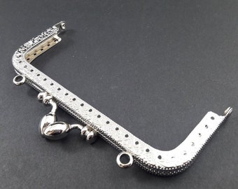 Bag hanger, metal, 12.7 cm length_antique silver. Jewelry.