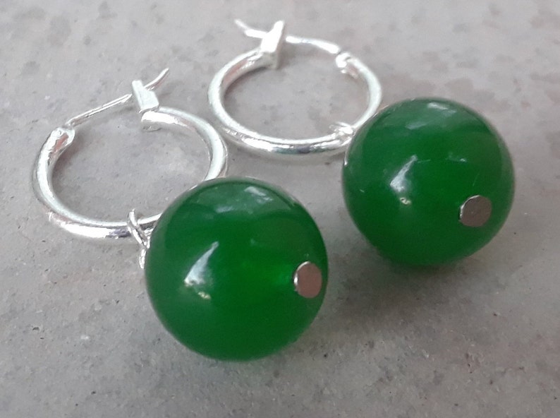 New 10mm Jewelry Natural Light emerald jade & Silver Stud Earrings New 10mm Jewelry Natural Light emerald jade & Silver Stud Earrings