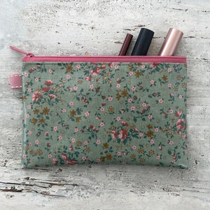 Small cosmetic bag/cosmetic bag/bag organizer/document bag for passport/mobile phone bag made of green oilcloth image 1