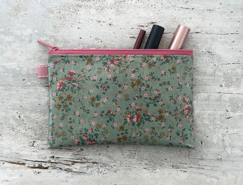 Small cosmetic bag/cosmetic bag/bag organizer/document bag for passport/mobile phone bag made of green oilcloth image 1