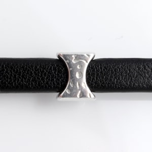4 Zamak sliding beads - antique silver plated 5.5 x 2.5 mm ID5 flat