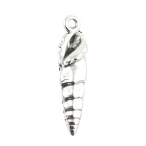 4 colgantes de Zamak, bañados en plata de concha, charm de 19 x 5 mm