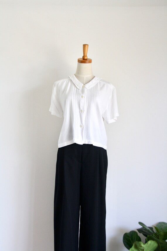 Vintage white lace blouse. 1960s white blouse. Vin
