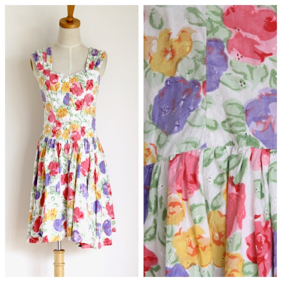 90s floral summer dress. 90s does 30s dress. Pink