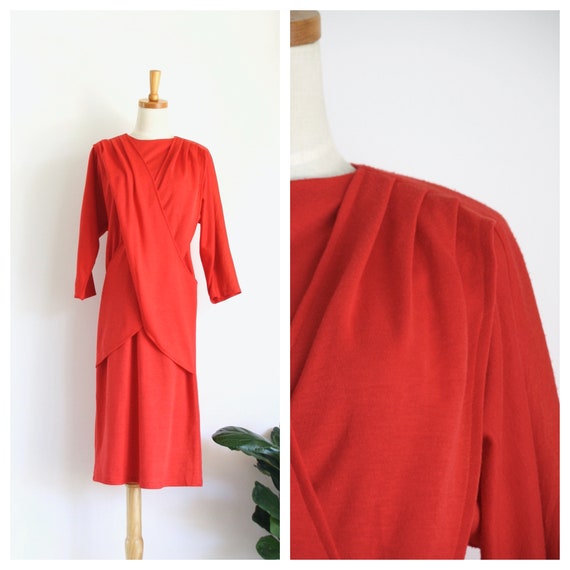 Vintage red knit dress. Red jersey winter dress. r
