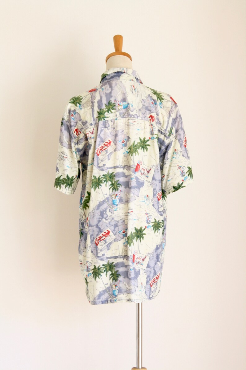 Hawaiian shirt South Pacific shirt Mens tropical shirt 90s vintage shirt S- M Mens vacation wear Mens tiki bar shirt