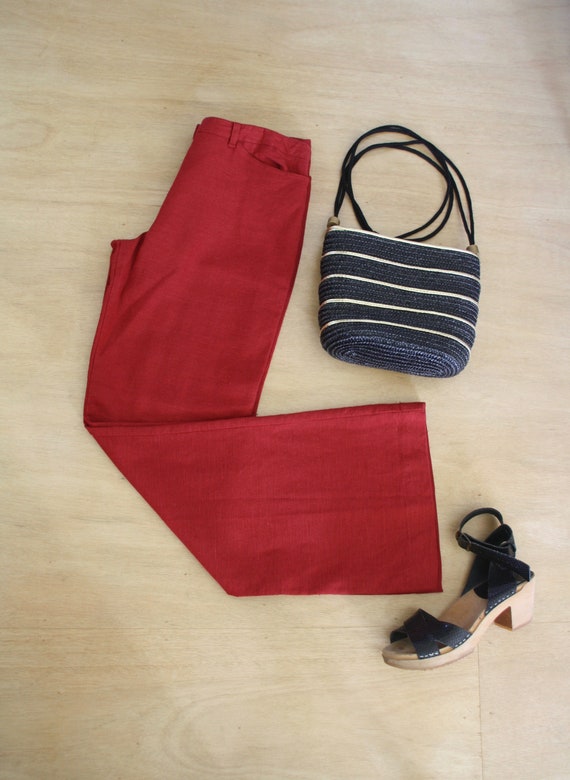 Red linen 90s pants. Red straight leg pants. Natur