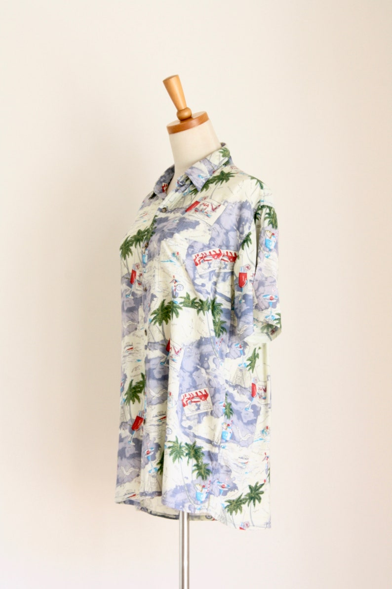 Hawaiian shirt South Pacific shirt Mens tropical shirt 90s vintage shirt S- M Mens vacation wear Mens tiki bar shirt