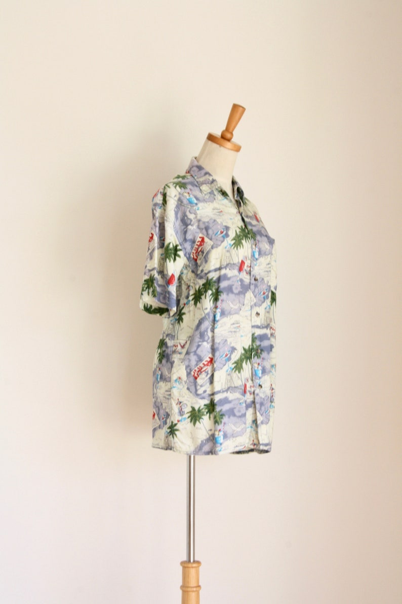 Hawaiian shirt South Pacific shirt Mens tropical shirt 90s vintage shirt S- M Mens vacation wear Mens tiki bar shirt